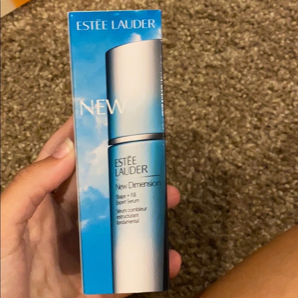 Estée Lauder shape + Fill serum